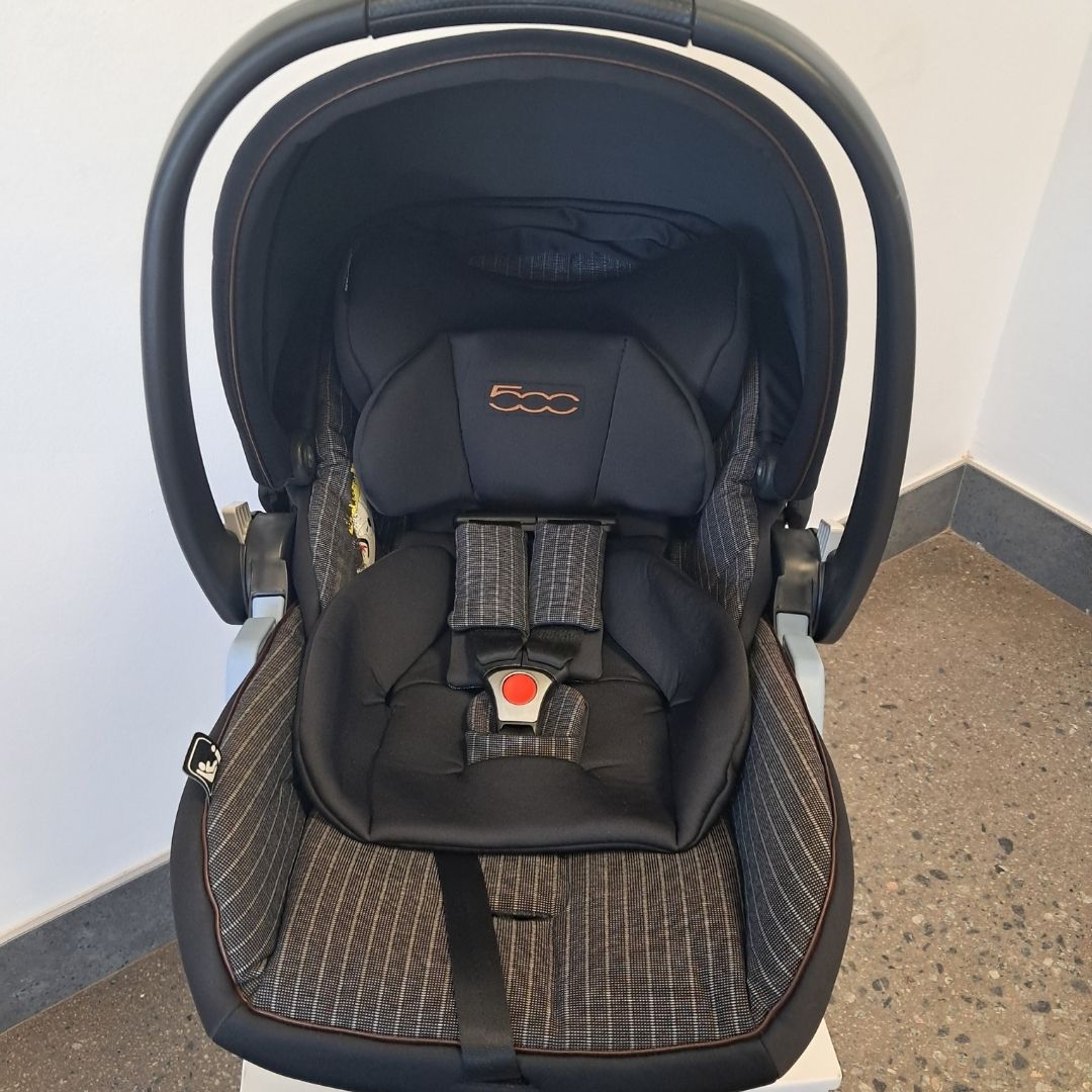 Primo Viaggio Lounge Reclining Car Seat - Fiat 500 Edition [Pre-Loved]