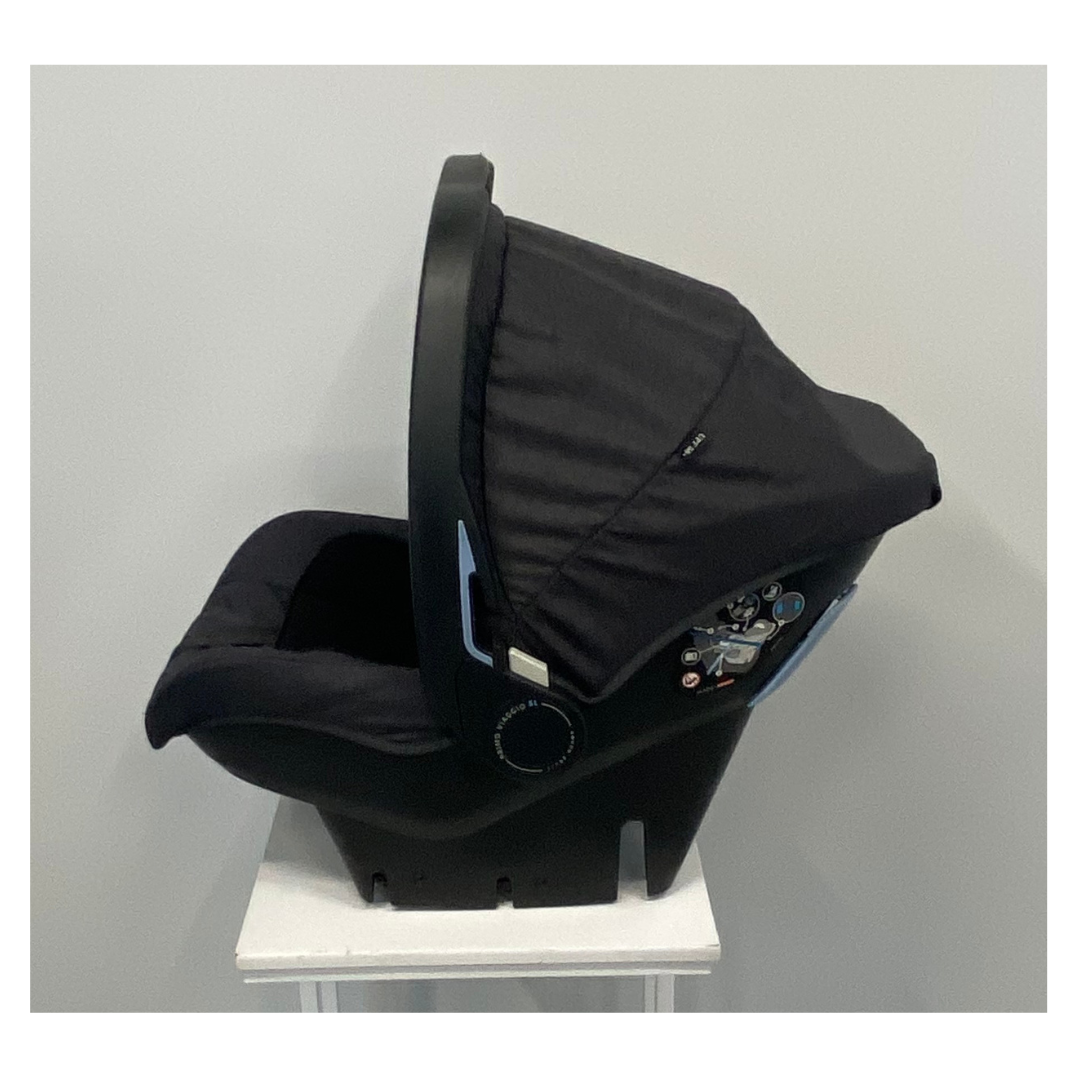 Futura SLK Car Seat Side-View